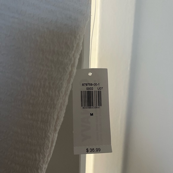 Old Navy White Top - Picture 3 of 3